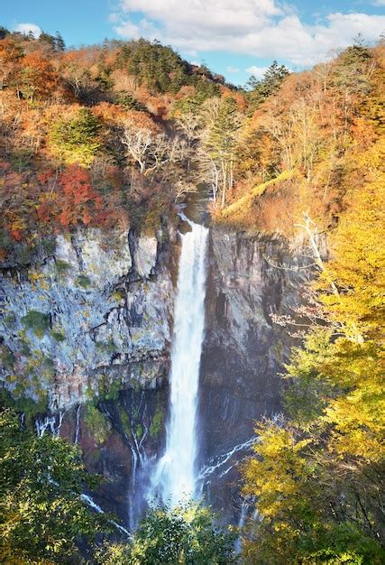 Premium Photo | Kegon falls in nikko japan during autumn