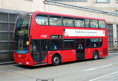 London Bus Routes | Route 211: Hammersmith - Battersea Power Stn