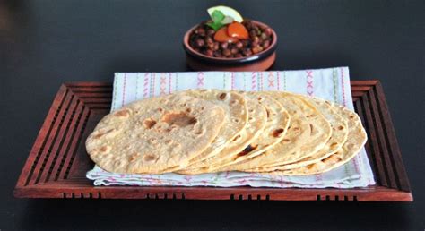 Chapati Calories and Nutrition Facts You Should Know | Wheat flat bread ...