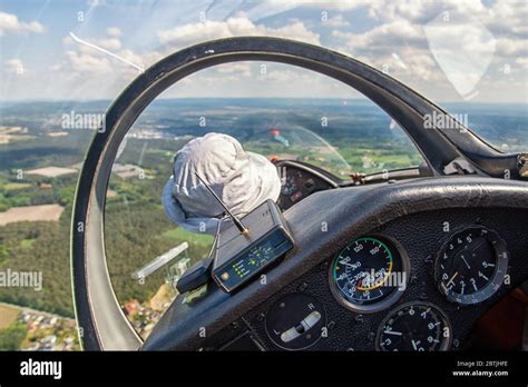 Glider cockpit sailplane hi-res stock photography and images - Alamy