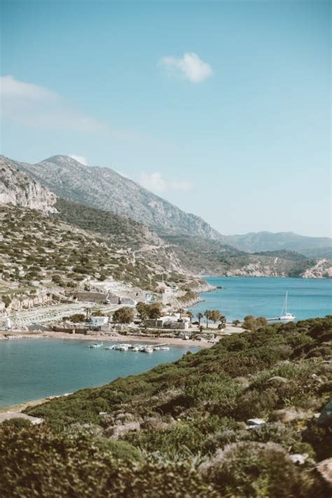 Boats in Marina on Lake · Free Stock Photo