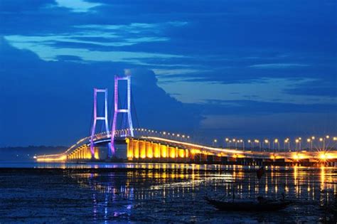 Jembatan Suramadu: Sejarah, Rute Menuju Lokasi & Misteri