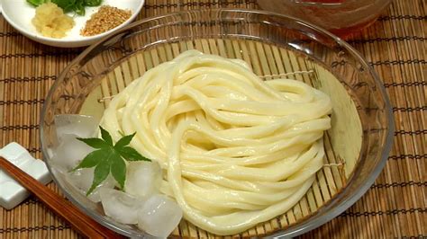 Homemade Udon Noodles Recipe (Sanuki Udon with Chewy and Refreshing Texture) - Cooking with Dog