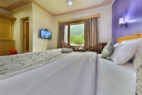 Deluxe Room – Hotel Baisaran Pahalgam