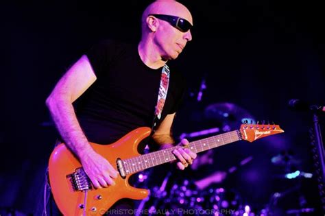 LIVE! | Joe Satriani | http://hardrockhaven.net/online