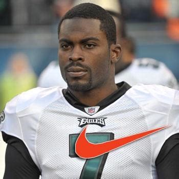 Controversial NFL Star Michael Vick Signs Nike Deal