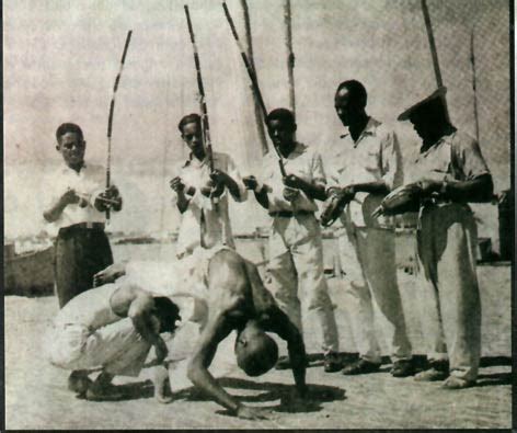 Découvrez l'histoire de la Capoeira : Tout connaitre