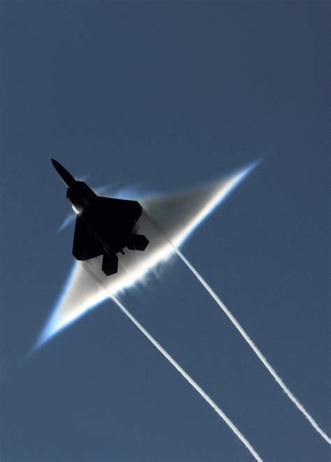 File:F-22 Supersonic Flyby.jpg - Wikimedia Commons