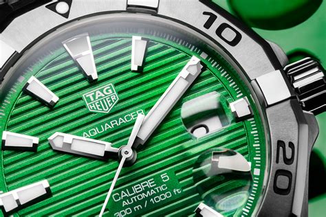 Introducing the TAG Heuer Aquaracer with green dial