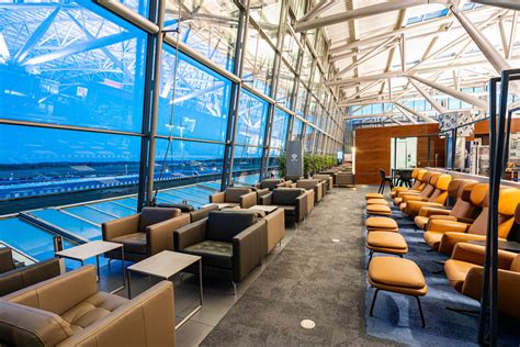 Neat Ways to Get Airport Lounge Access when Flying