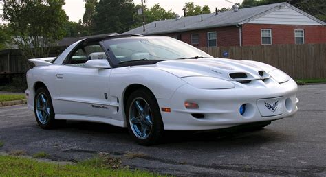 1998 Pontiac Firebird Base 2dr Coupe 5-spd manual w/OD