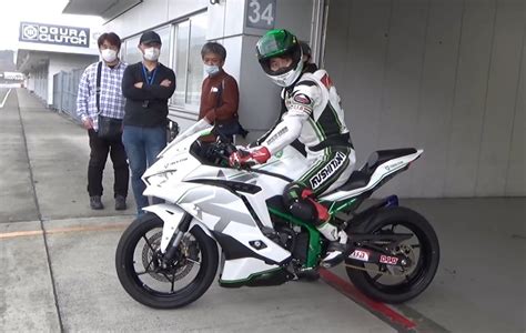 kawasaki-ninja-zx-25r-top-speed-trick-star-racing-zx25r-5 - Motorcycle news, Motorcycle reviews ...