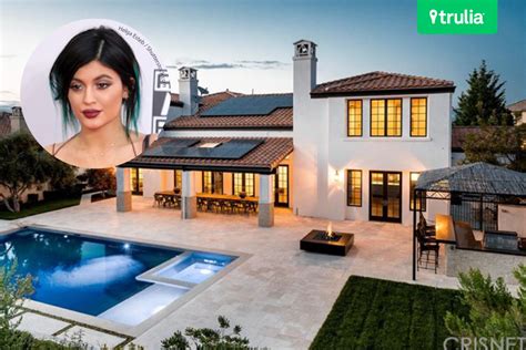 Kylie Jenner House Tour: Her Calabasas, CA, Starter Home - Celebrity ...