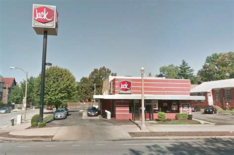 Missouri Man Dies in Freak Accident at Jack in the Box Drive-thru - Newsweek