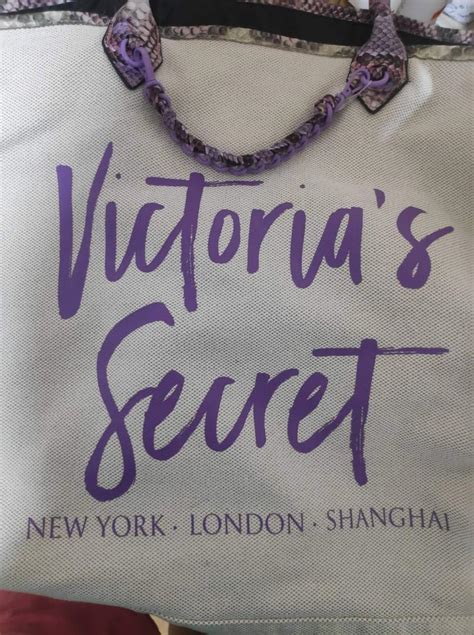 Victoria's Secret Tote Bag, Luxury, Bags & Wallets on Carousell