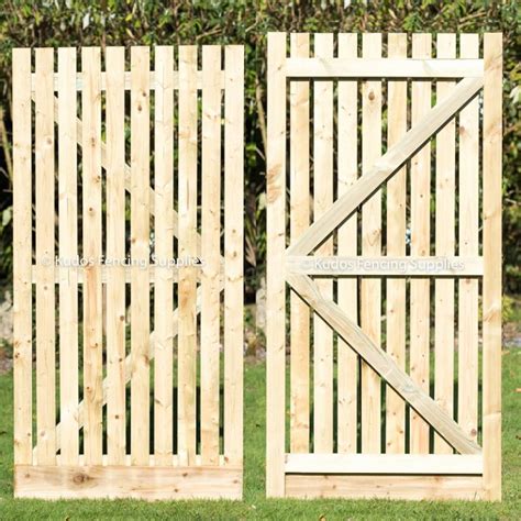 Wooden Palisade Gate / Quality Gates - Buy Online / UK Delivery