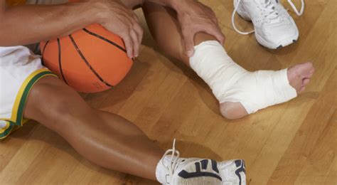 The Most Common Injuries for Basketball Players - Arkansas Surgical Hospital