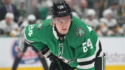 Roope Hintz injury, recovery timeline: Stars center to miss Game 1 of ...