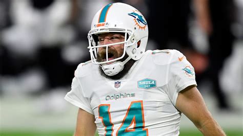 Ryan Fitzpatrick out of Miami Dolphins' playoff decider against Buffalo ...