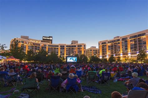 Turner Park at Midtown Crossing (Omaha) | VisitNebraska.com