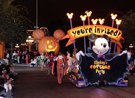 ParquePlaza.net: El Disneyland Resort celebra Halloween Time 2013 a partir del viernes 13 (del ...