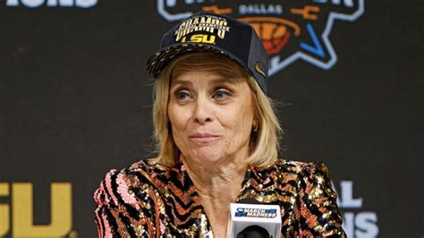 LSU women's basketball coach Kim Mulkey silences post-championship ...