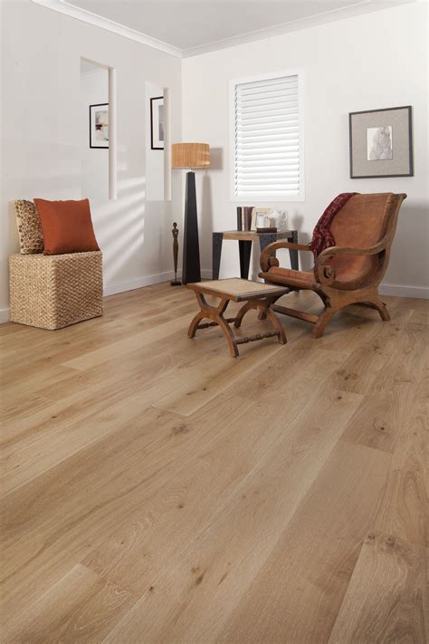 Explore The Beauty Of French Oak Laminate Flooring - Flooring Designs