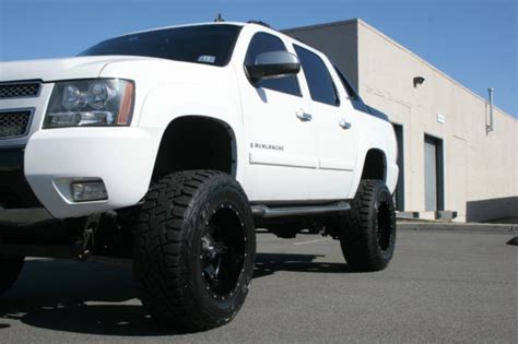 2007 Chevy Avalanche, 8 Inch Lift Kit, Custom Paint, Custom Light Fab ...