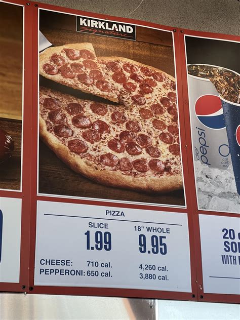 Costco cheese pizza has more calories than pepperoni? : r/Costco