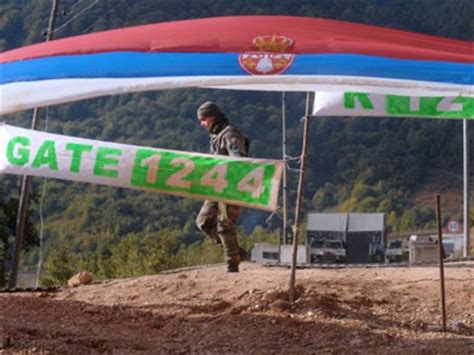 Kosovo border dispute escalates — RT News