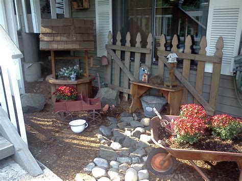 country decor | Country decor, Country gardening, Garden projects