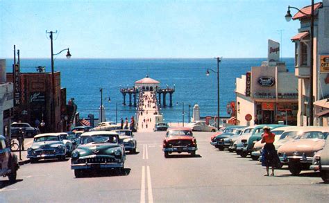 Looking down Manhattan Beach Blvd to the pier, Los Angeles, circa early 1950s