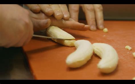 Cutting a Banana