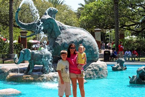 The Robertson Family: New Orleans Zoo