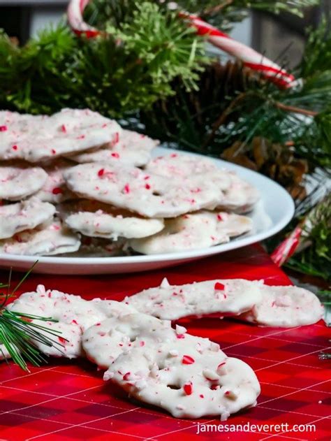 Peppermint Bark Pretzels | Peppermint bark, Pretzel thins, Almond bark