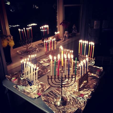 Yesh Li Blog: Chag Chanukah Sameach!