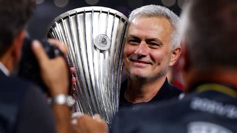 AS Roma make history and Jose Mourinho completes Europe, One more year ...