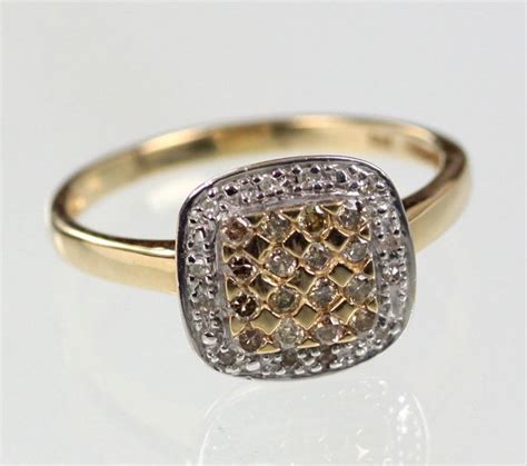 Brilliant ring, 375 gold - Catawiki