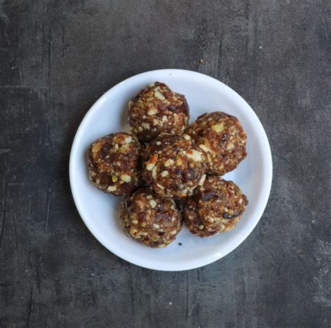 Dry fruits Laddu | healthy no sugar laddu | Traditionally Modern Food