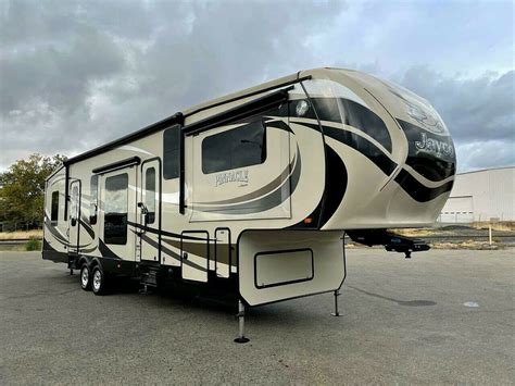 2015 Jayco Pinnacle 38 FLSA - True RV True RV