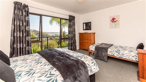 Accommodation Paihia, Bay of Islands set in natural bush