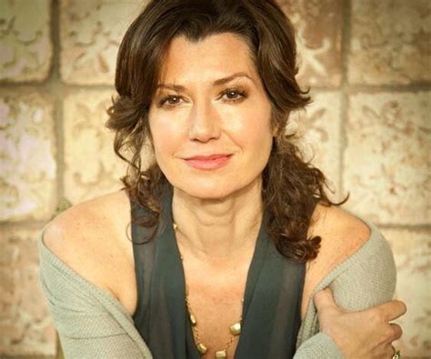 Amy Grant Biography - Childhood, Life Achievements & Timeline