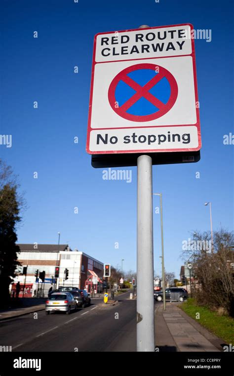 No Stopping Sign High Resolution Stock Photography and Images - Alamy