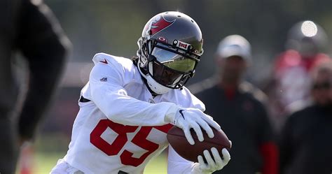 Julio Jones Has 'Been More Than I Expected,' Buccaneers GM Jason Licht ...