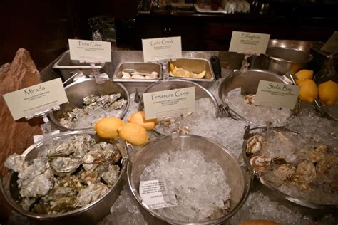 Fresh oysters @ Shuckers, Seattle | Seattle restaurants, Fresh oysters ...