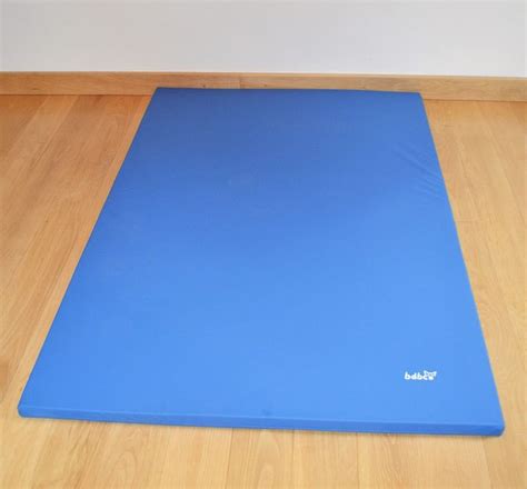 Physiotherapy Floor Mat. May be used for massage, acupuncture or reiki. Makes both therapist and ...