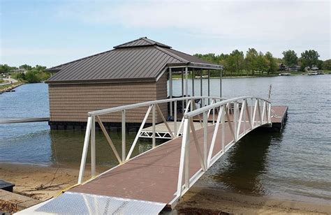 Boat Dock Gangways | Aluminum Docks | Wahoo Docks