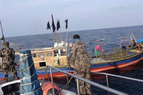 Filipino, Malaysian fishing boats detained by Indonesia over poaching - ANTARA News