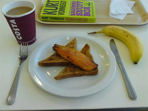 Kippers | Kippers on toast, breakfast at the NHS treatment c… | Flickr