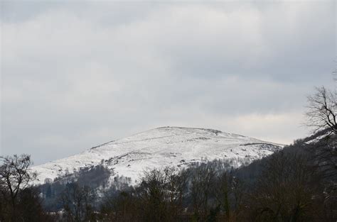 Snowy Hill | The Worcestershire Beacon, covered with enough … | Flickr